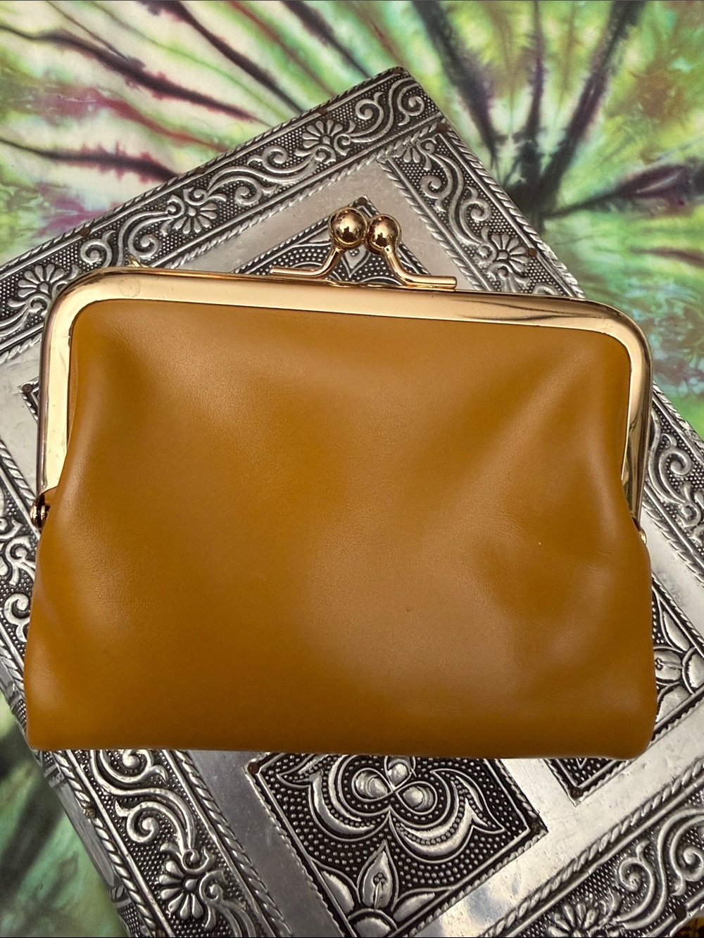 Classic Frame-Top Women’s Clutch in Mustard Gold